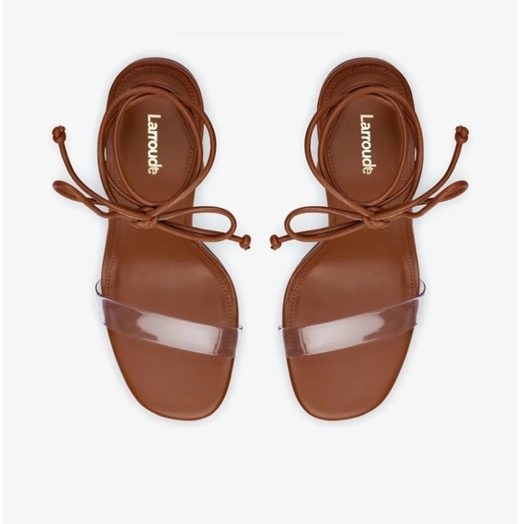 🔹️Larroude🔹️ Gloria Sandal In Caramel Leather Ankle Strap Heel - Picture 5 of 8